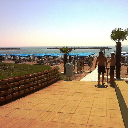 Airone Bianco Residence Village Lido delle Nazioni Esterno foto